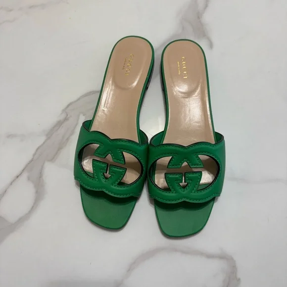 Gucci Vibrant Green Slide Sandals - Picture 2 of 7